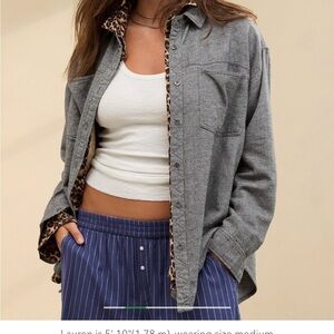 Aerie Anytime Fave Twill Shirt size large 100% cotton